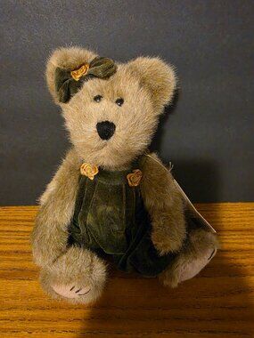 Vintage 1997 Boyds Bears Lillian K. Bearsley 91743 NWT Green Dress w Roses 10"